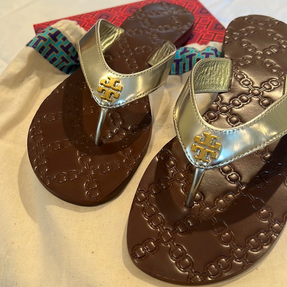 Tory burch brand new NVW sandals